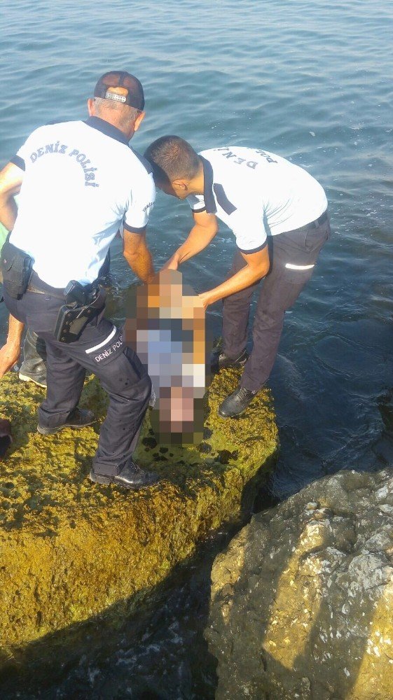 Mersin’de 19 yaşındaki Suriyelinin cesedi denizde bulundu