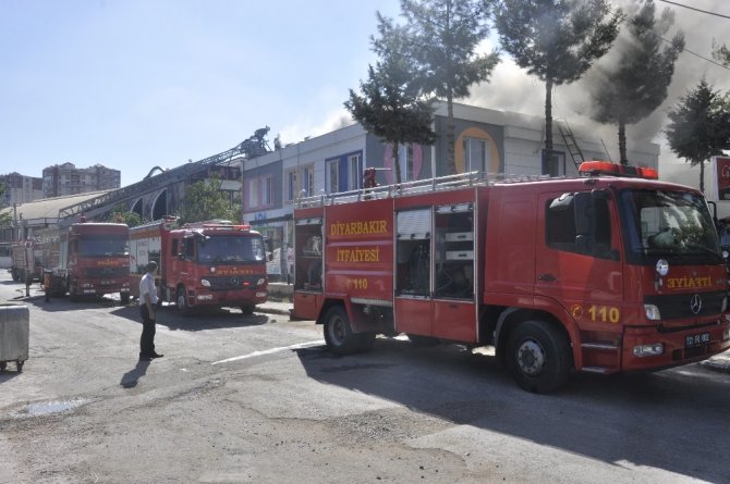 Diyarbakır’da rehabilitasyon merkezinde çıkan yangın korkuttu