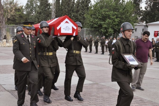 Şehit Jandarma Uzman Çavuş Abdullah Akdeniz memleketine törenle uğurlandı