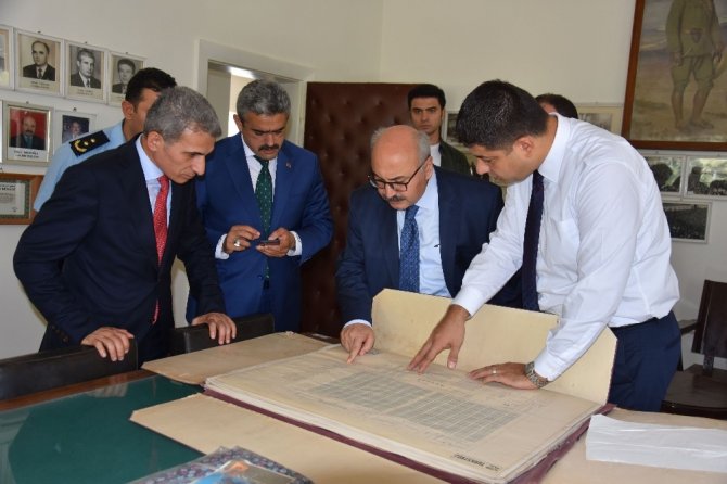 Başkan Haluk Alıcık, Vali Yavuz Selim Köşger’e Nazilli’yi anlattı