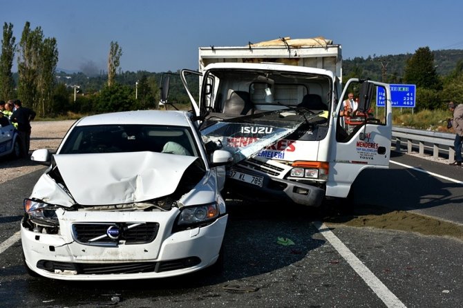 Kastamonu’da zincirleme trafik kazası: 3 yaralı