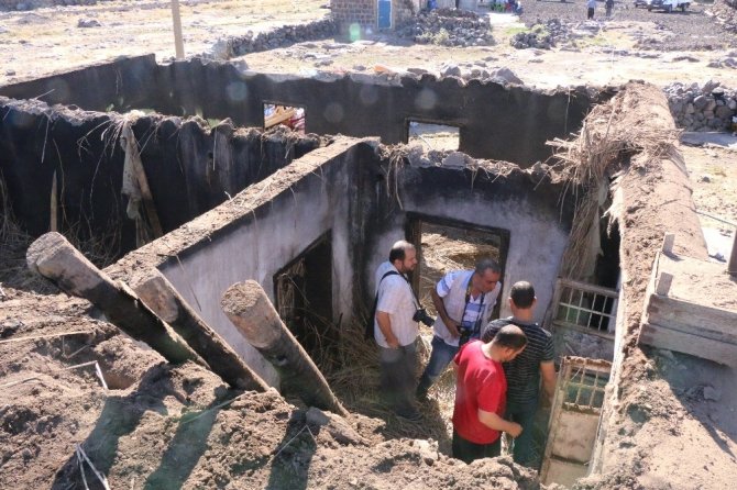 Yangında üç çocuğunu kaybeden acılı aileye yeni ev yapılıyor