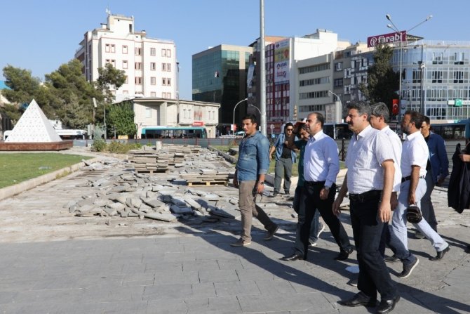 Büyükşehir, Rabia Meydanını yeniden düzenliyor