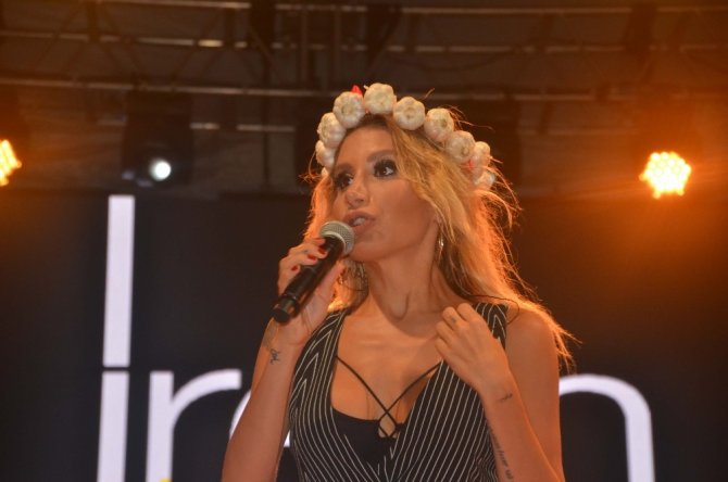 Ünlü sanatçı İrem Derici, "En sevdiğim yemek kuru fasulye"