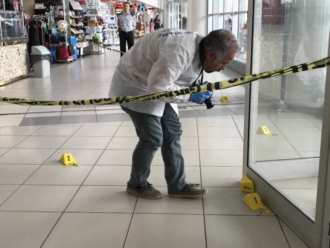 Sakarya Büyükşehir Terminalinde silahlı kavga: 1 yaralı