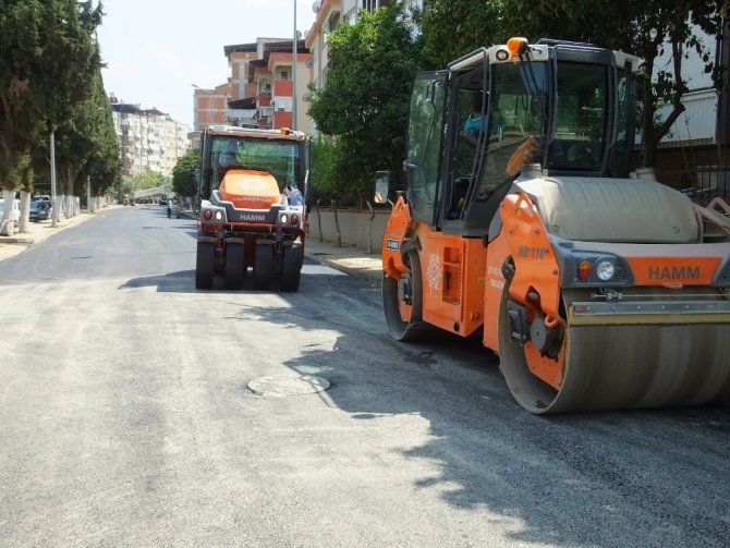 Nazilli’de 40 bin metrekarelik sıcak asfalt çalışması başladı.