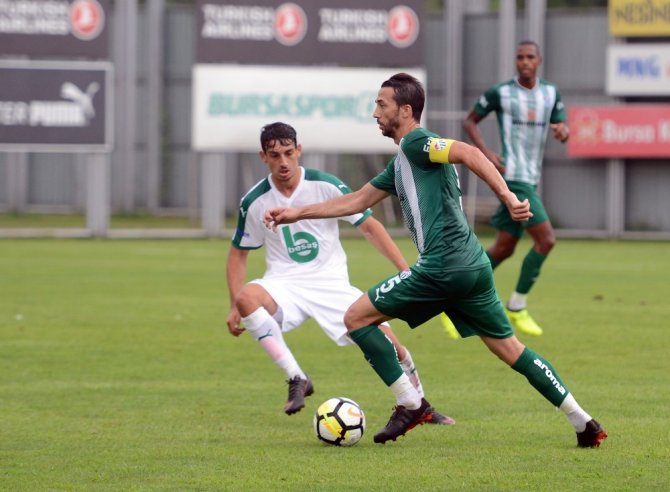 Bursaspor, pilot takımına gol yağdırdı