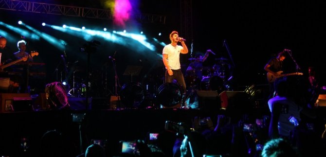 Hadise, Babadağ’da yürek hoplattı