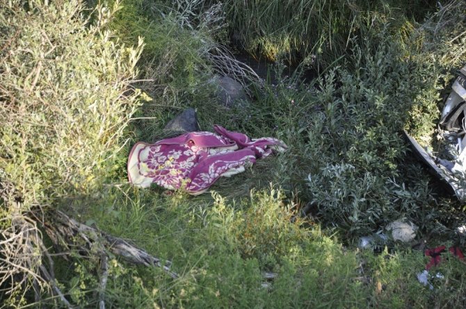Konya’da otomobil 20 metrelik uçuruma yuvarlandı: 1 ölü 2 yaralı