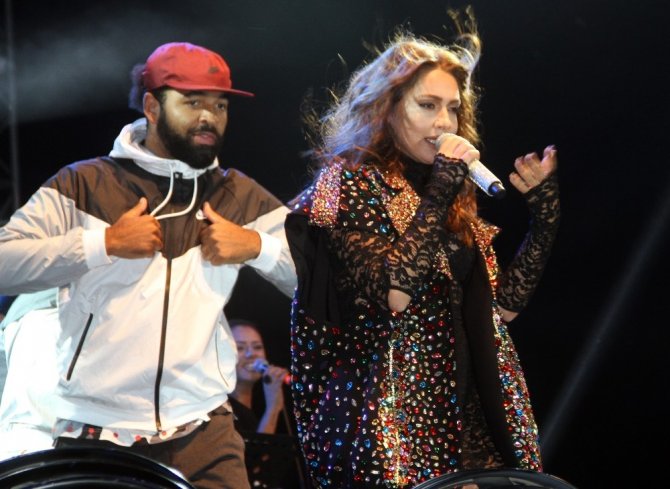 Hadise, Babadağ’da yürek hoplattı