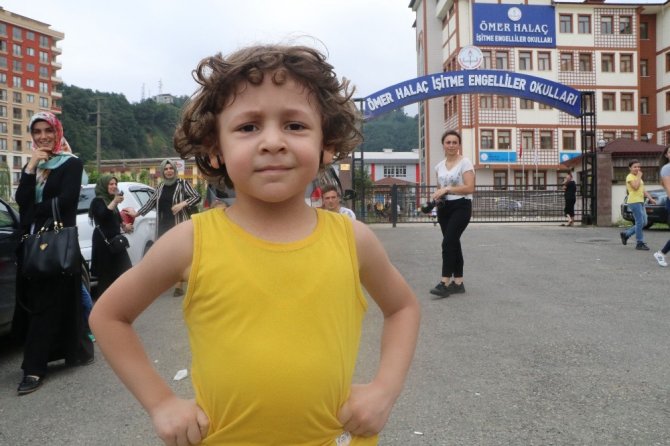 Rize’de işitme engelli miniklerin sınıfları kapatılıyor