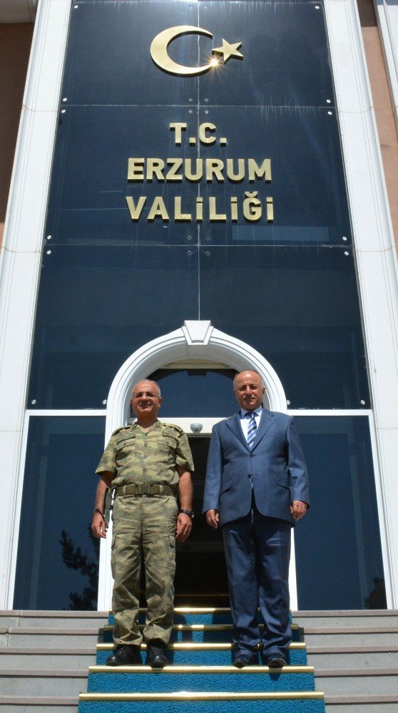 Tümgeneral Özoğlu’ndan Vali Azizoğlu’na veda ziyareti