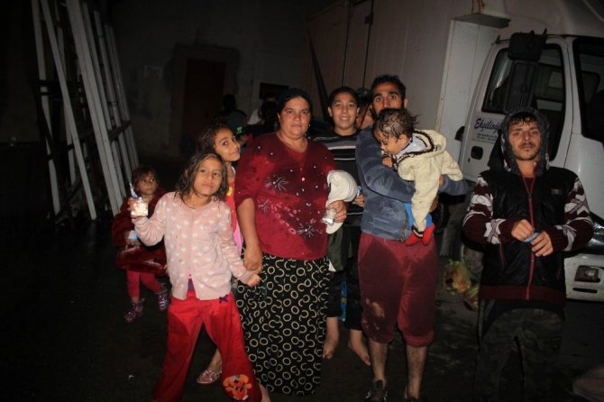 Zonguldak’ta 5 ailenin evi heyelan riskiyle boşaltıldı