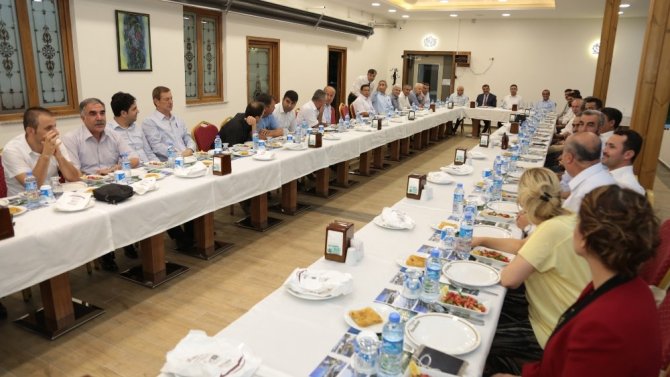 Başkan Gürkan’dan Kaymakam Yılmaz’a veda yemeği