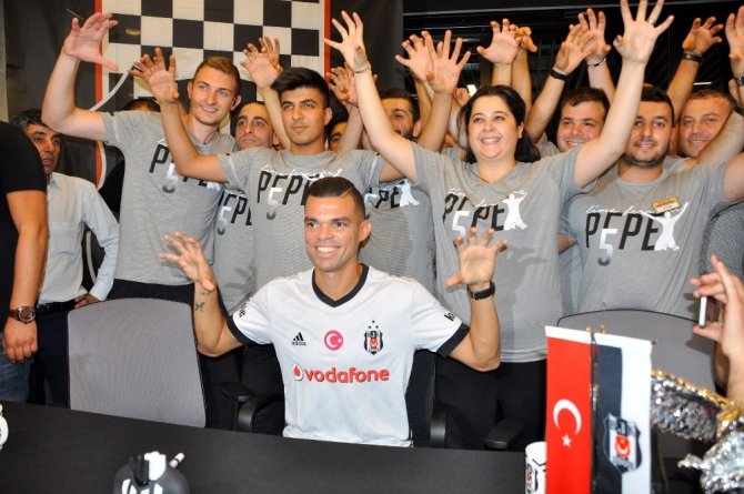Pepe: "Şampiyonlar Ligi’nde hedef gruptan çıkmak"
