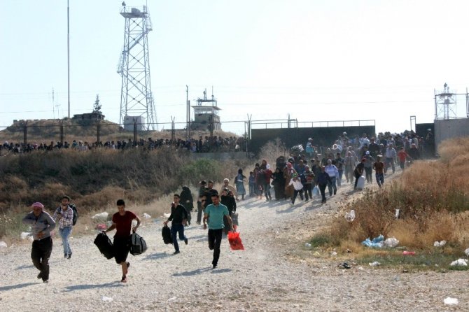 Suriyeliler ülkelerine gitmek için ’depar’ attı