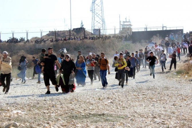 Suriyeliler ülkelerine gitmek için ’depar’ attı