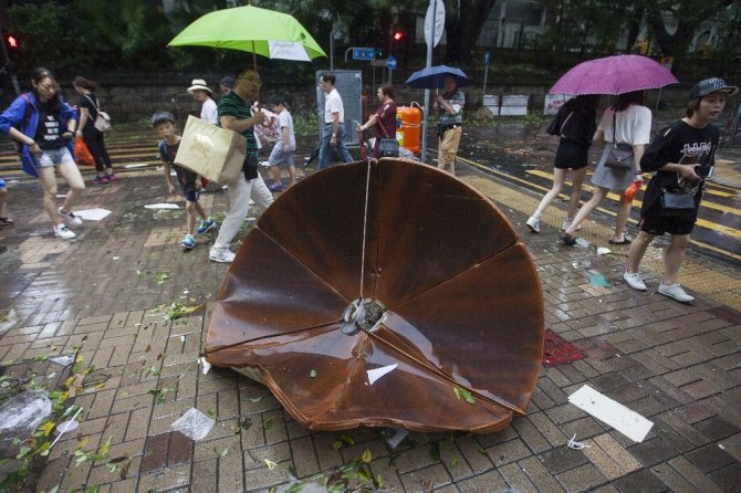 Hato Tayfunu, Hong Kong’u vurdu