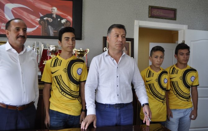 Gölbaşı Belediyespor’dan Osmanlıspor’a 3 genç yetenek