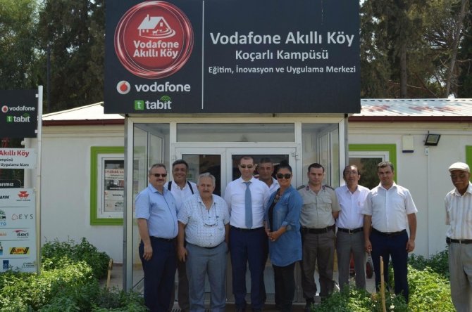 Kaymakam Çelik, akıllı köyü ziyaret etti