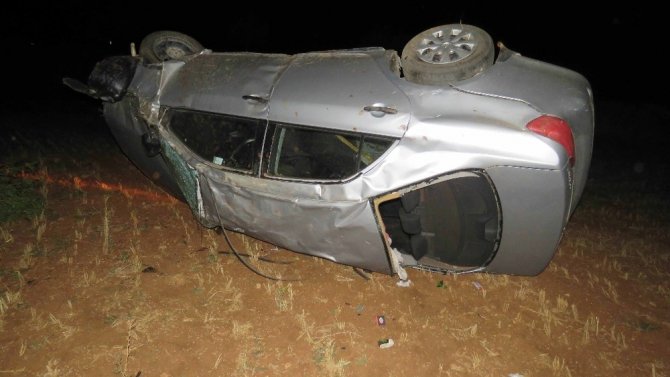 Konya’da otomobil tarlaya uçtu: 3 yaralı