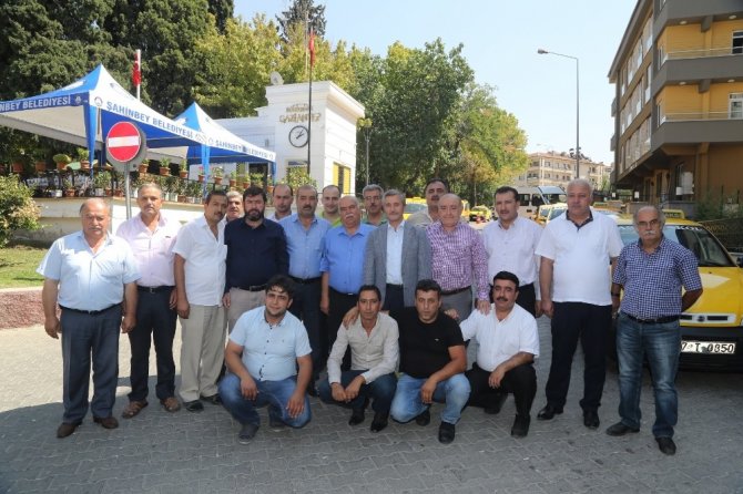 Belediye Başkanı Tahmazoğlu taksicilerle buluştu