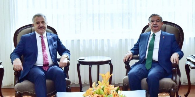 Bakan Arslan, Adalet Bakanı ile Milli Eğitim Bakanı’nı ziyaret etti