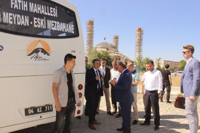 Vali Elban, belediye otobüslerini denetledi
