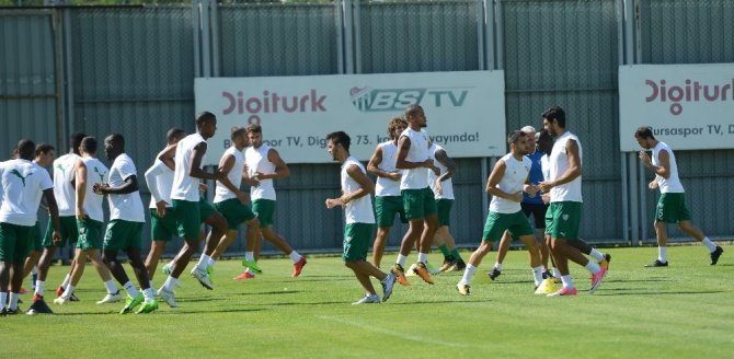 Le Guen: “Beşiktaş’ı huzursuz etmek için elimizden geleni yapacağız”