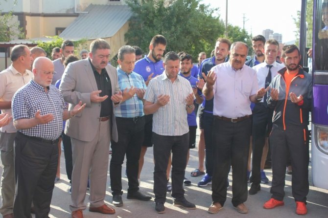 AFJET Afyonspor, Tokat deplasmanına dualarla uğurlandı