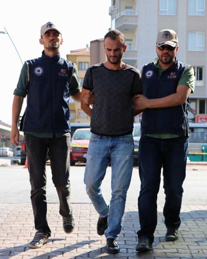 Koluna ’Yurtta Sulh Konseyi’ dövmesi yaptıran zanlı adliyeye sevk edildi