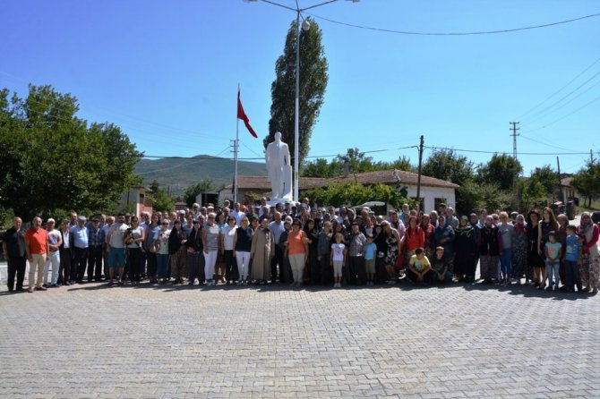 Semetli Mahallesi Atatürk Anıtı’na kavuştu