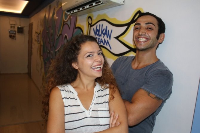 Youtuber karı-koca birbirlerine yaptıkları şakalarla izlenme rekorları kırıyor