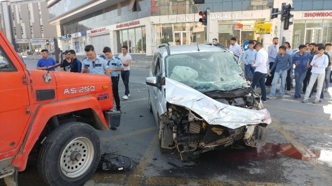 Başakşehir’de trafik kazası: 1 yaralı