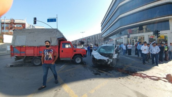 Başakşehir’de trafik kazası: 1 yaralı
