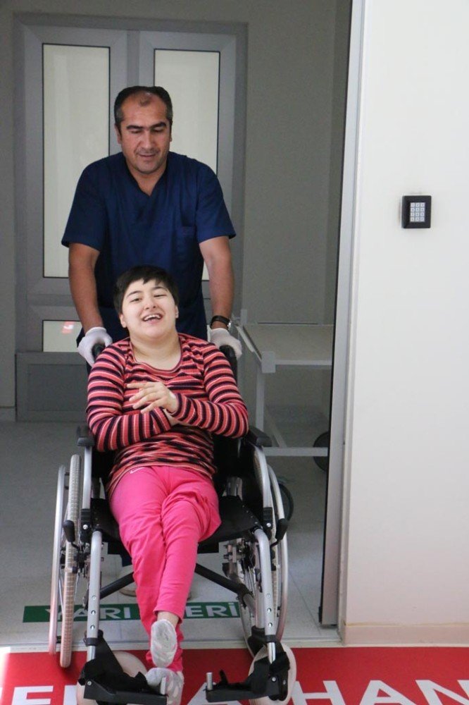 Hasta yakınlarından Kartal Belediyesi Çocuk Ağız ve Diş Sağlığı Merkezi’ne tam not