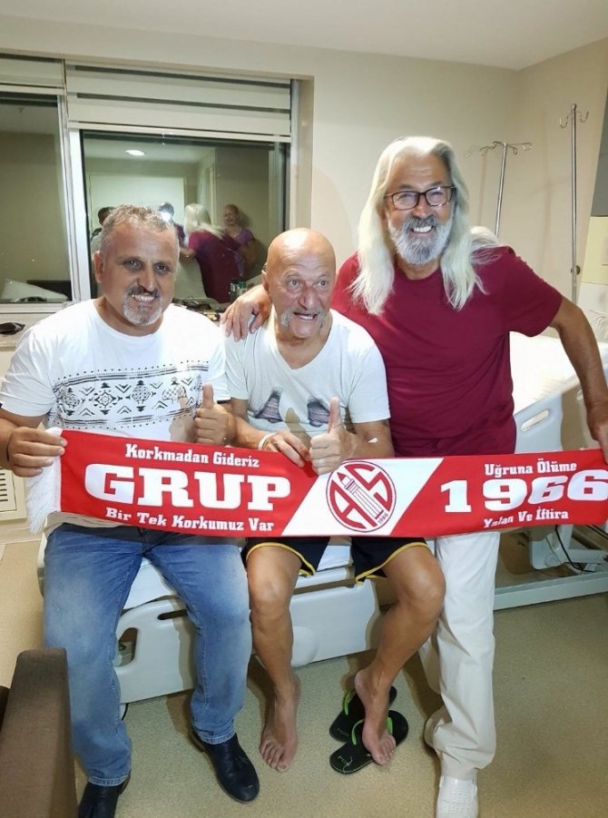 Ünlü oyuncu Coşkun Göğen ameliyattan çıktı