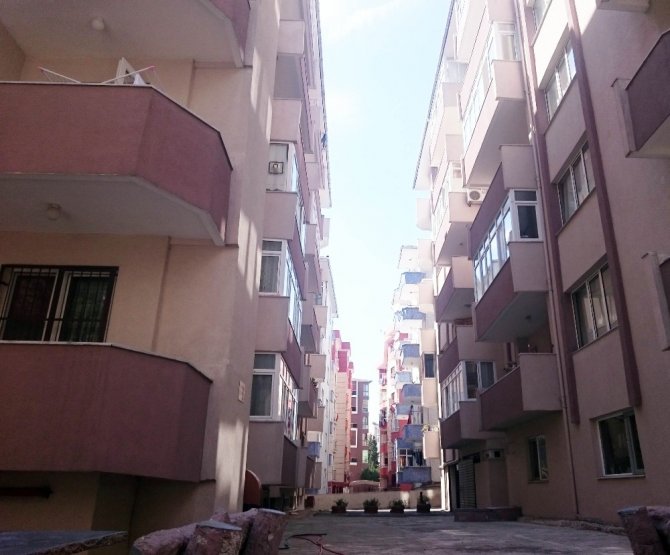 Kız çocuklarını taciz ettiği iddia edilen apartman yöneticisi tutuklandı