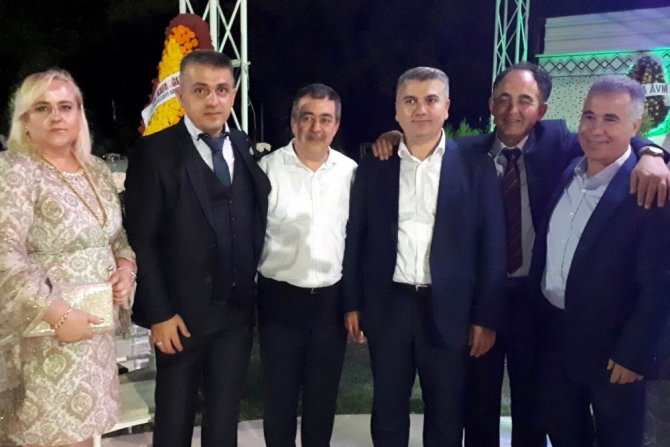 AK Partililer mega düğünde buluştu
