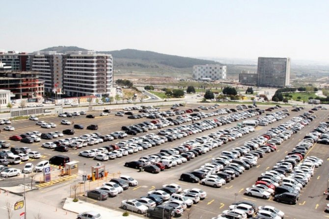 İSPARK’tan havalimanlarında 1 saat ücretsiz otopark