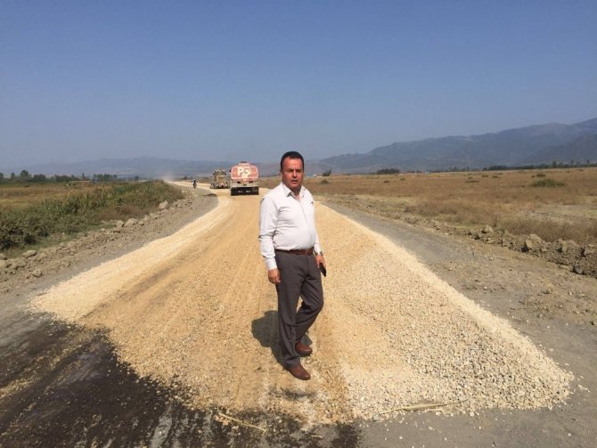Erbaa’da köy yollarında asfalt çalışması