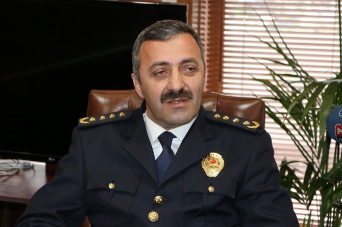 Genelevin kapatılmasını Twitter’dan yazarak duyurdu