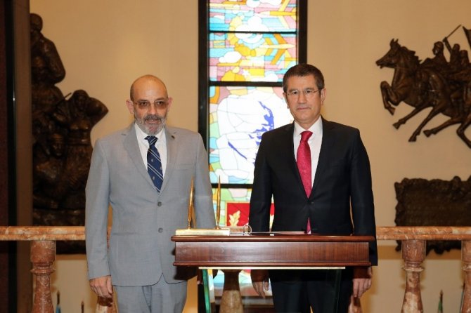 Bakan Canikli, Lübnan Savunma Bakanı Sarraf ile bir araya geldi