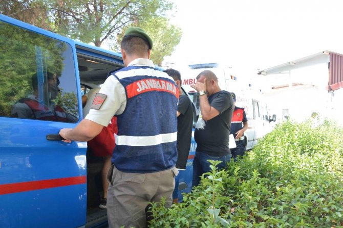 Ortaca’da 32 kaçak göçmen ile 2 organizatör yakalandı