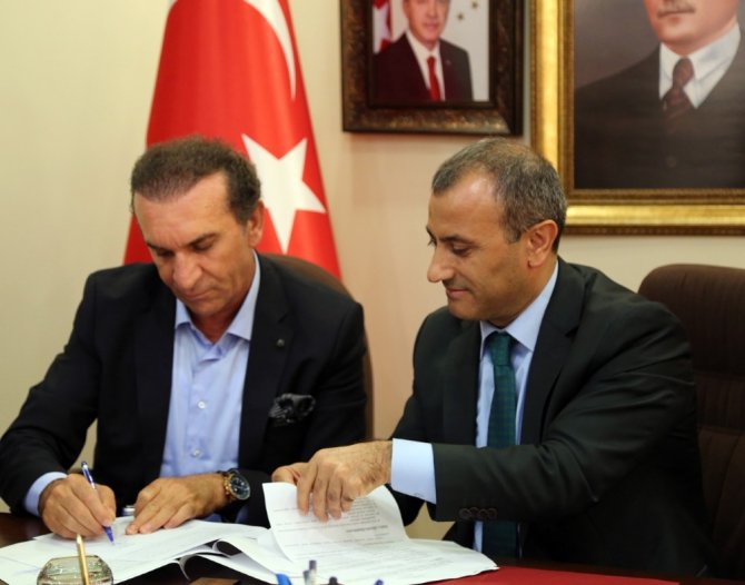 Kardeşi anısına Tunceli’de 8 derslikli okul yaptıracak