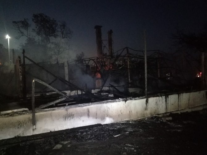 Bakırköy’de Ahşap Bir Restoranda Yangın Çıktı