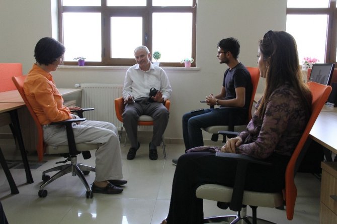 İletişim Fakültesi Dekanı Prof. Dr. Mehmet Önal: