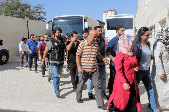 Elazığ’daki FETÖ operasyonunda 20 şüpheli adliyeye sevk edildi