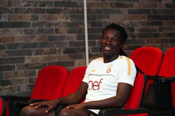 Bafetimbi Gomis: "Galatasaray için en yüksek performansı göstereceğim"