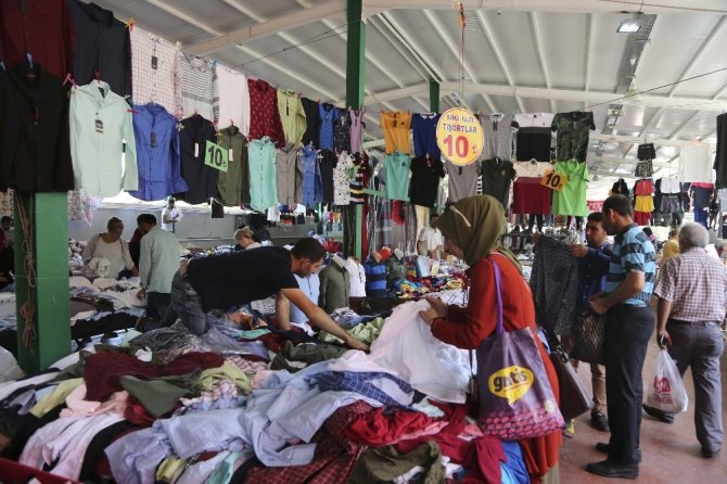 Beykoz’daki sosyete pazarı meraklılarını bekliyor